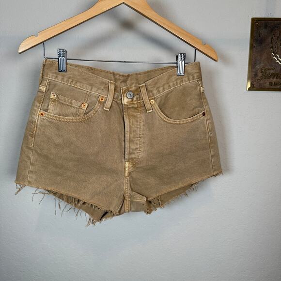 Women's Levi's 501 Tan Button Front Raw Edge Cutoff Denim Shorts Size 27 - Picture 2 of 9